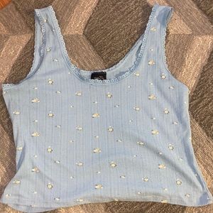 baby blue cropped tank top